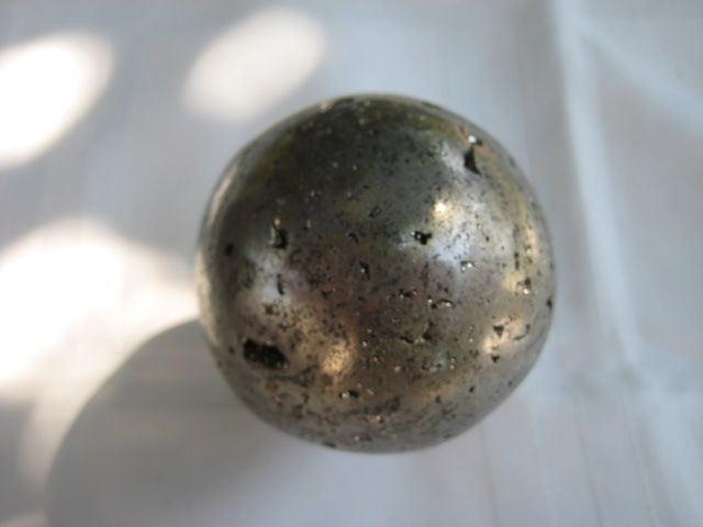 Pyrite sphere masculine energy, manifestation, action, vitality, willpower, creativity, confidence 3481